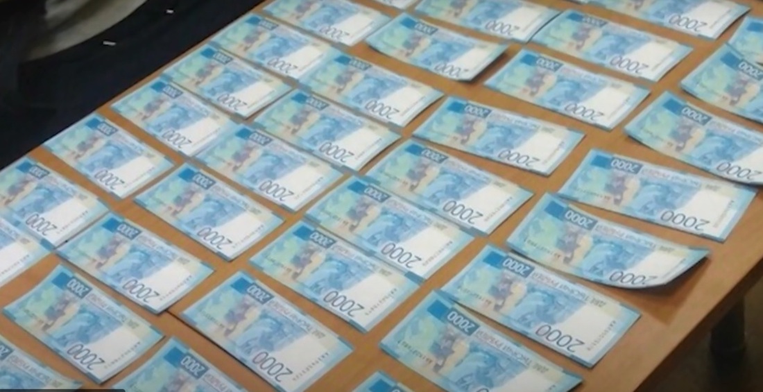 Фальшивую 2-тысячную купюру обнаружили в вологодском банке