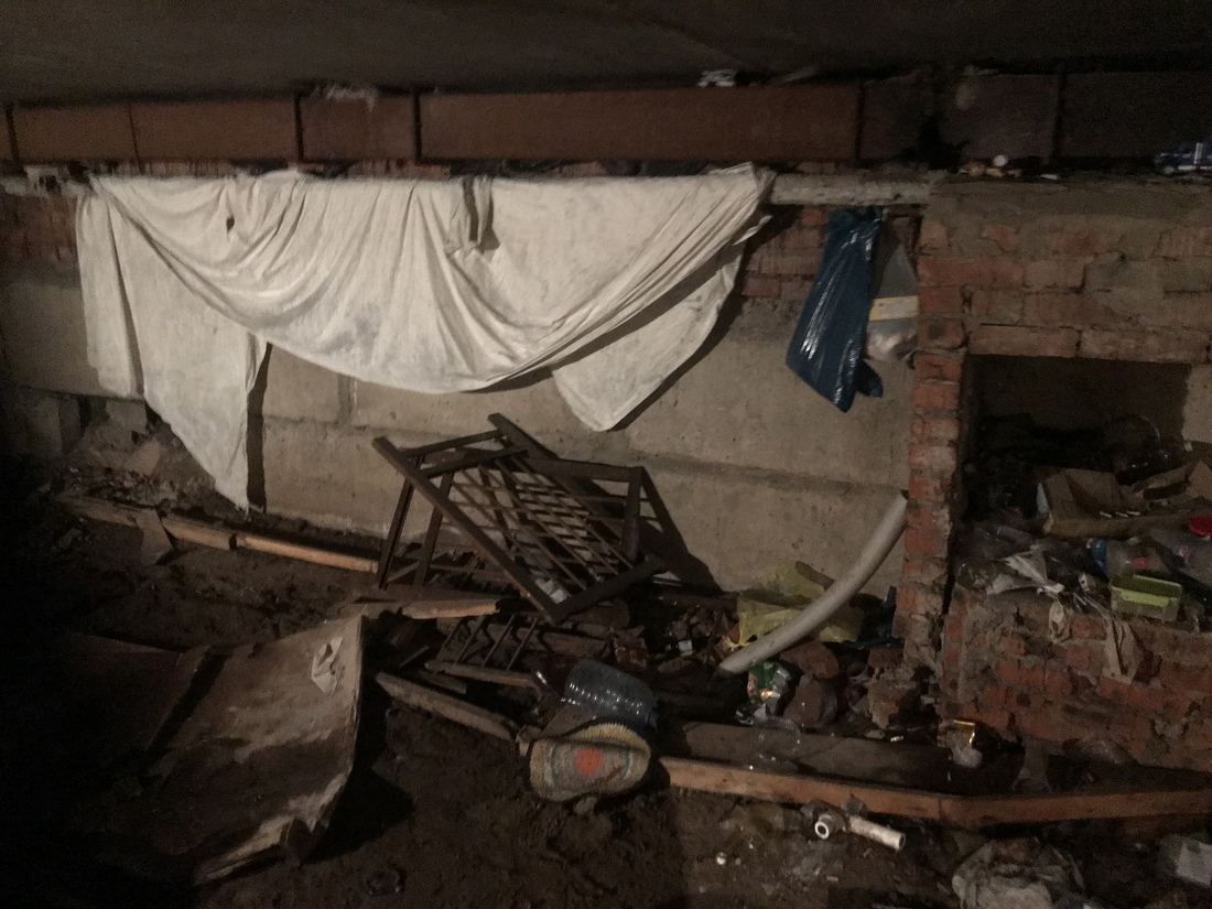 Трое бездомных устроили пожар в подвале вологодской многоэтажки