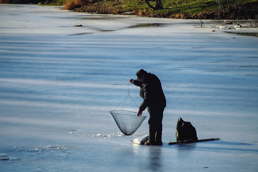 63-летний рыбак из Шексны погиб, провалившись под лёд