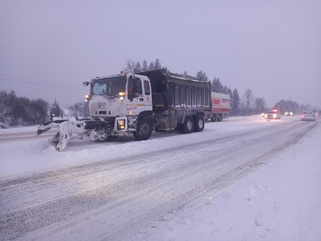 ДТП с участием снегоуборочной машины произошло под Вологдой: есть пострадавшие