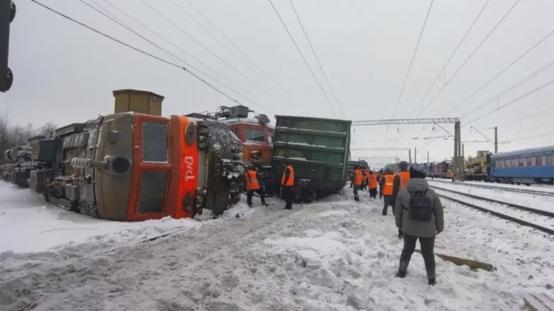 Грузовой поезд сошёл с рельсов в Грязовецком районе