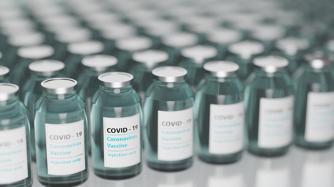 Вологжанам: вакцинация и ревакцинация позволяют избежать тяжелого течения COVID-19