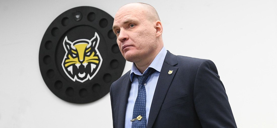 Главному тренеру хоккейной «Северстали» предрекают скорую отставку