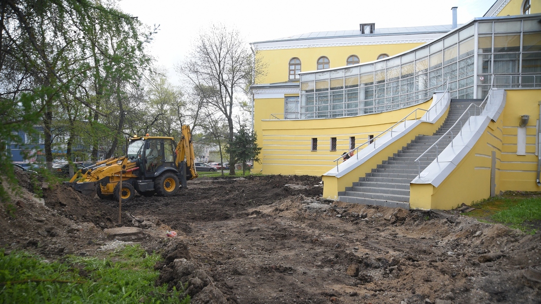В Вологде приводят в порядок площадку для установки памятника Христофору Леденцову 