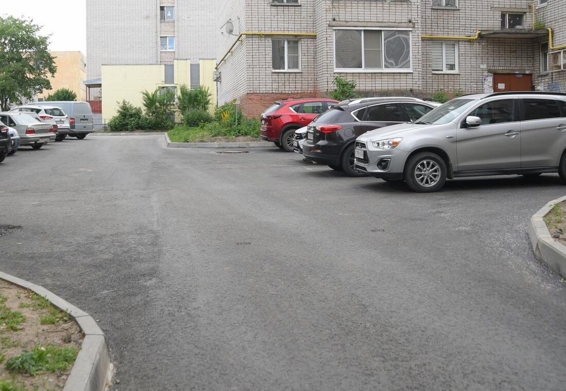«Комфортная городская среда»: больше 10 дворов отремонтированы в Вологде