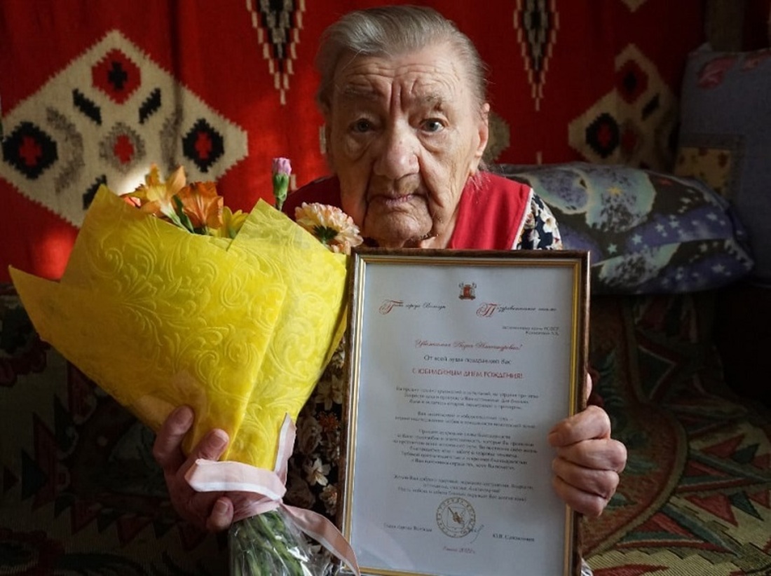 Вологжанка Лидия Александровна Кузнецова отмечает 100-летний юбилей