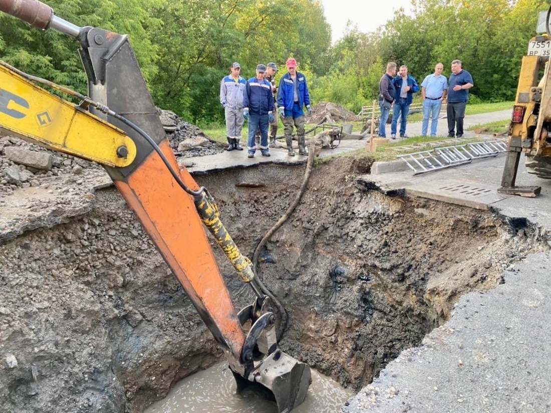 Крупный прорыв водопровода произошёл в Череповце