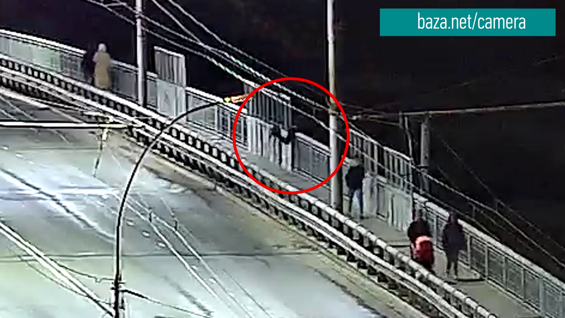 Транспортная прокуратура организовала проверку по факту падения подростка с моста в Вологде