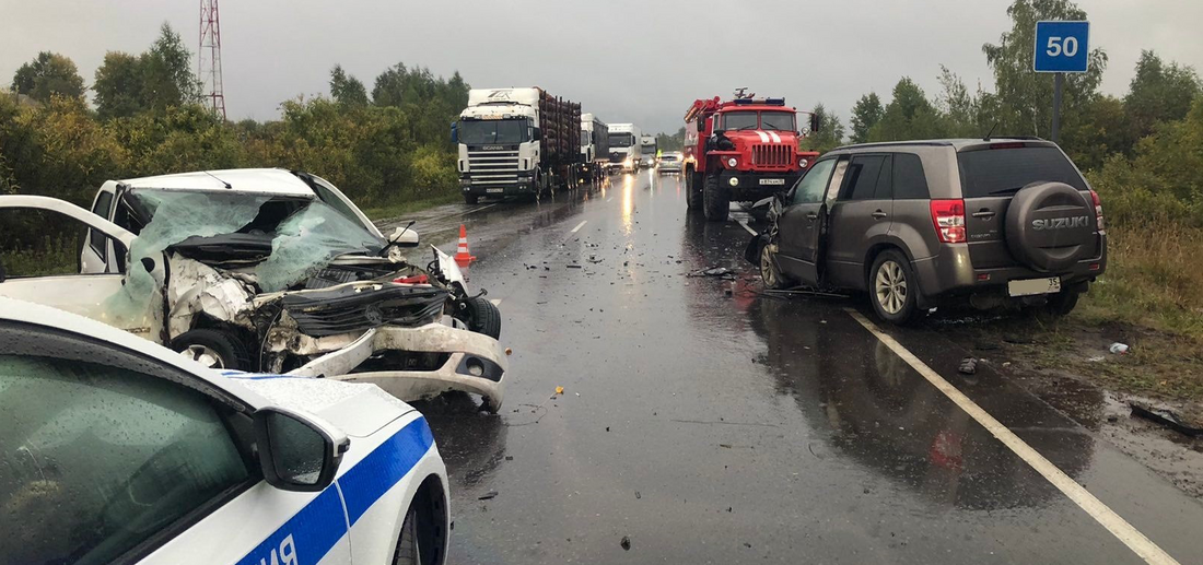 Один человек погиб и несколько пострадали в страшной аварии на трассе Череповец – Сергиев Посад