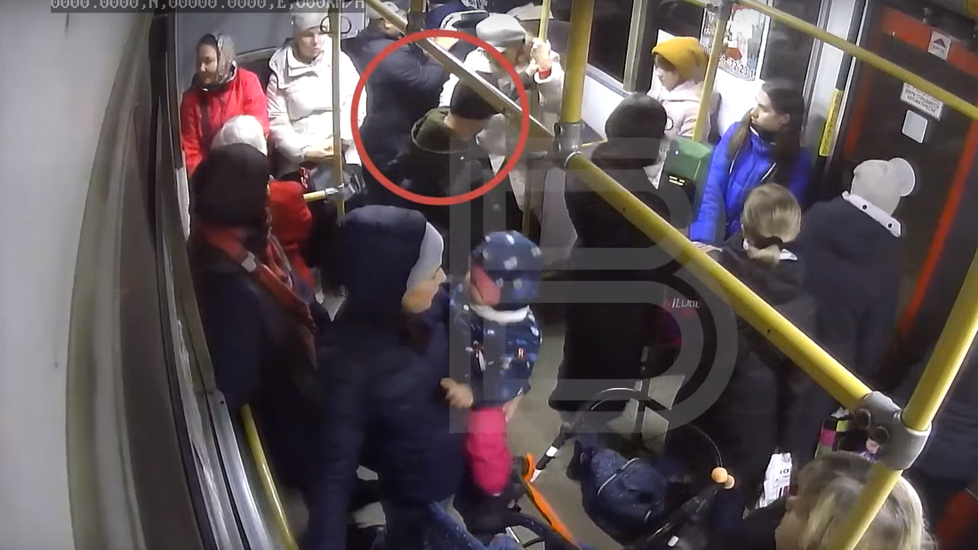 Задержан предполагаемый мужчина, пытавшийся вывести чужого ребенка из автобуса в Вологде
