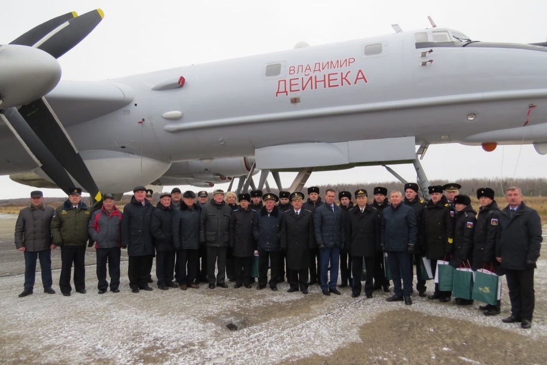 В Кипелово самолёту Ту-142мк присвоили имя генерала-полковника Владимира Дейнека