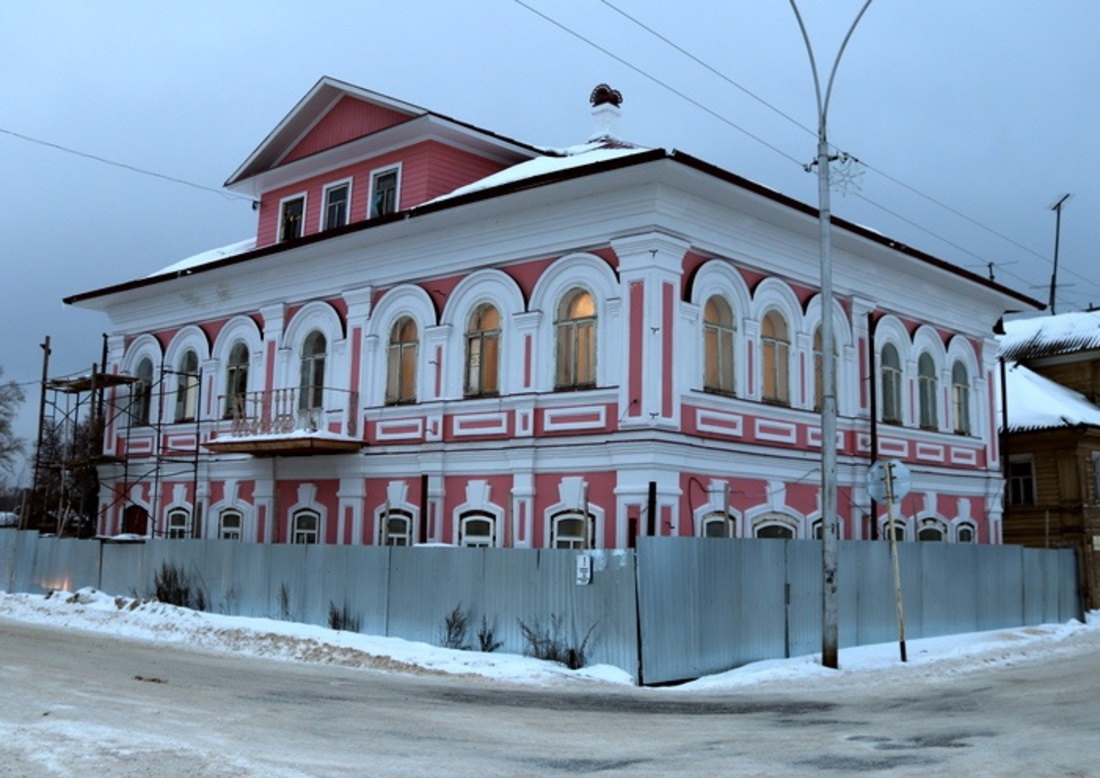 Старинную детскую школу искусств отреставрируют в Усть-Кубинском округе
