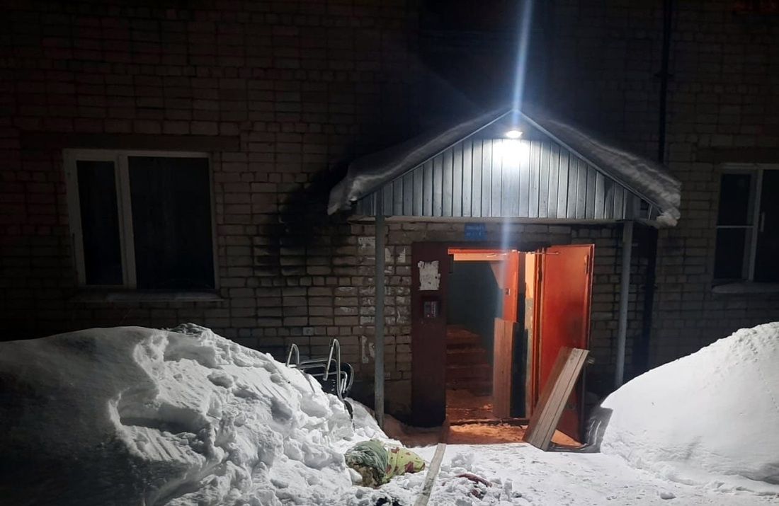 51-летний харовчанин получил ожоги, неудачно покурив в своей квартире