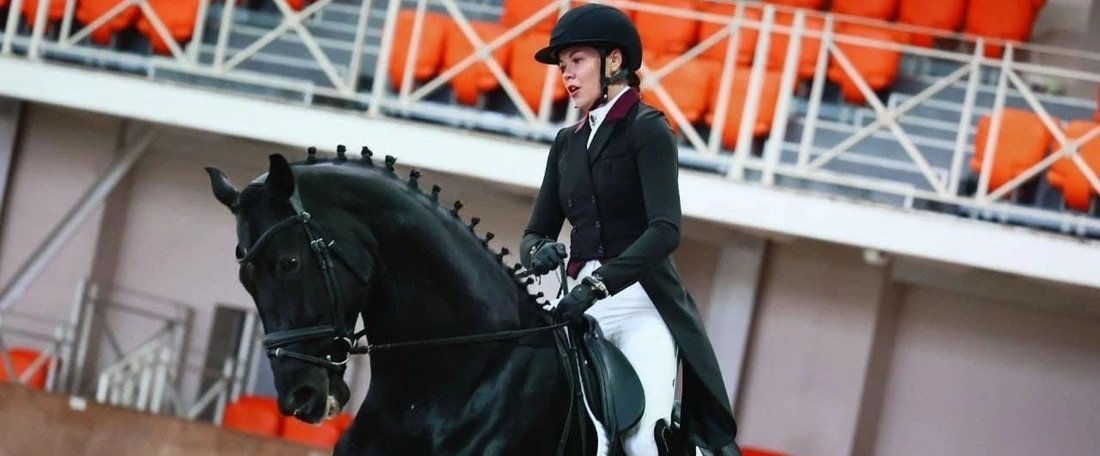 Вологжанка Валерия Соколова завоевала «золото» Кубка России по конному спорту 