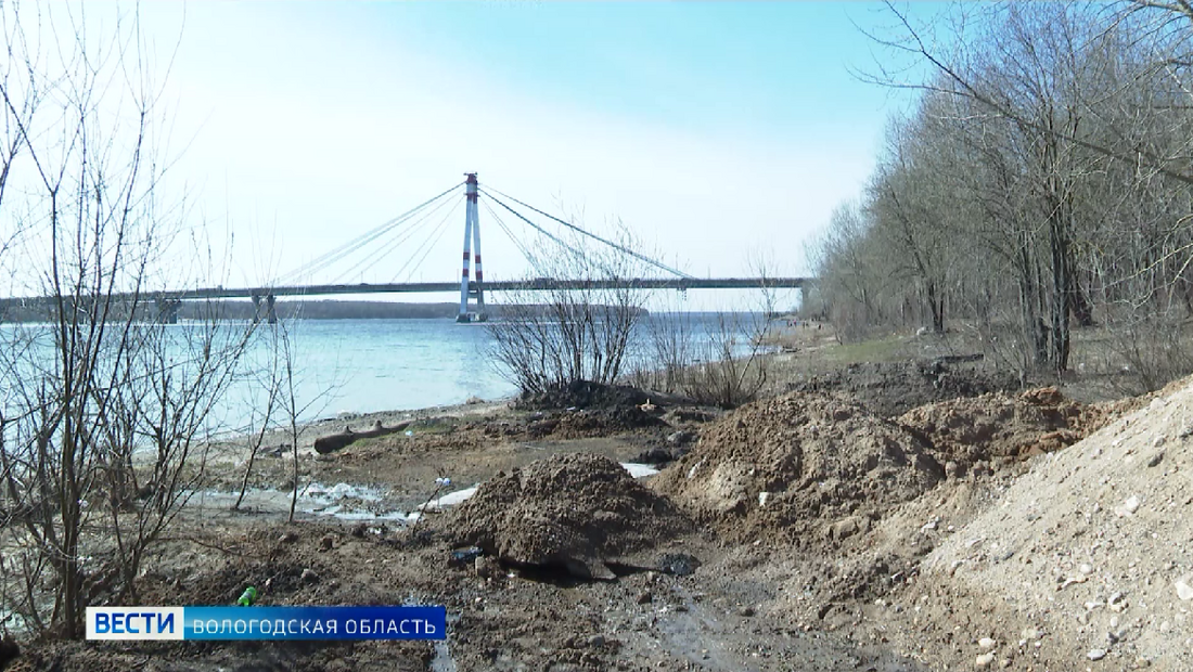 Самоубийца на мосту: череповецкие спасатели предотвратили гибель человека