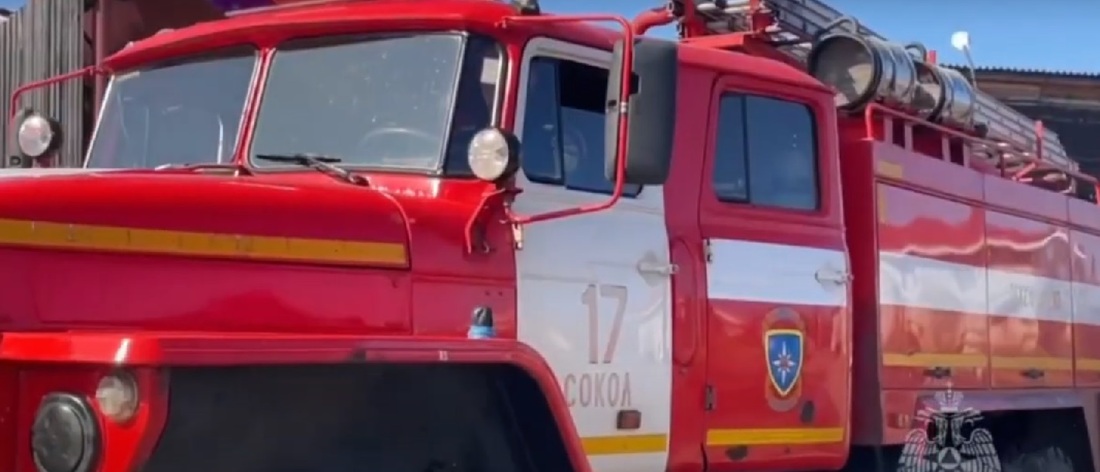 Череповецкие полицейские спасли семью из горящего дома 