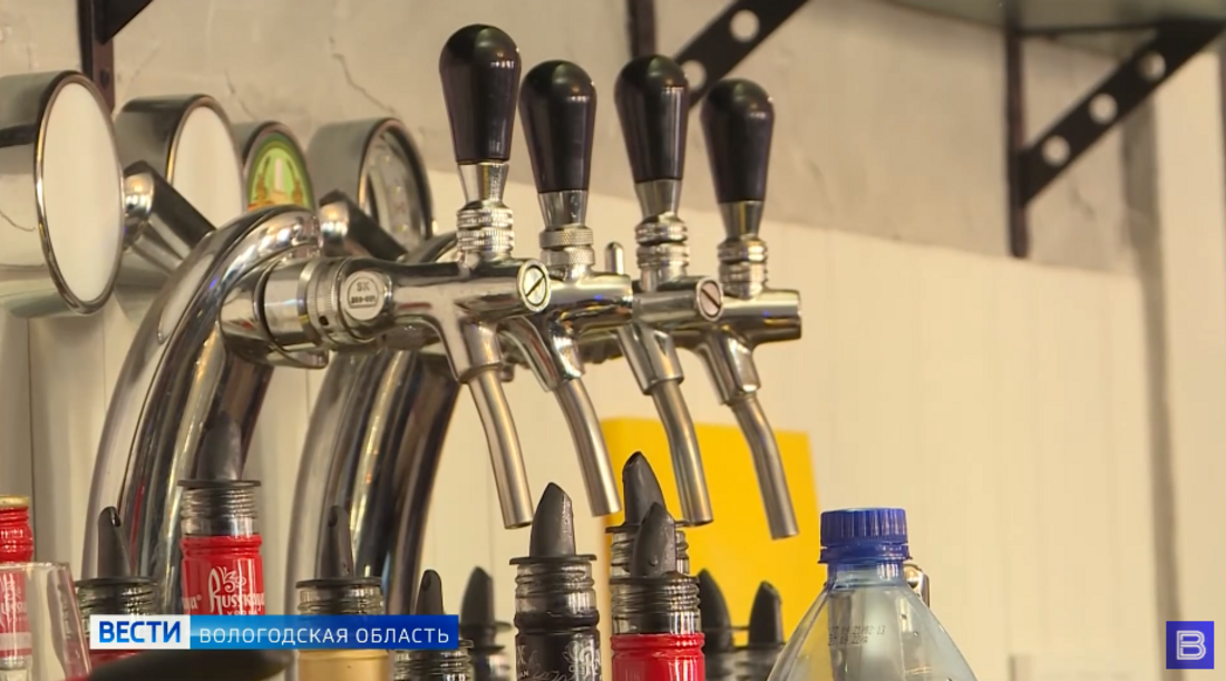 Сразу пять жителей Вологодской области отравились алкоголем