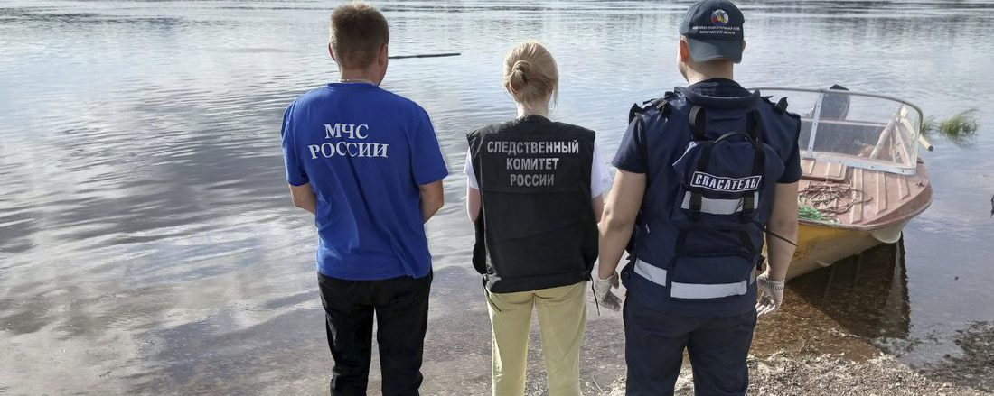 Пожилой мужчина погиб, выпав из лодки в Вашкинском районе