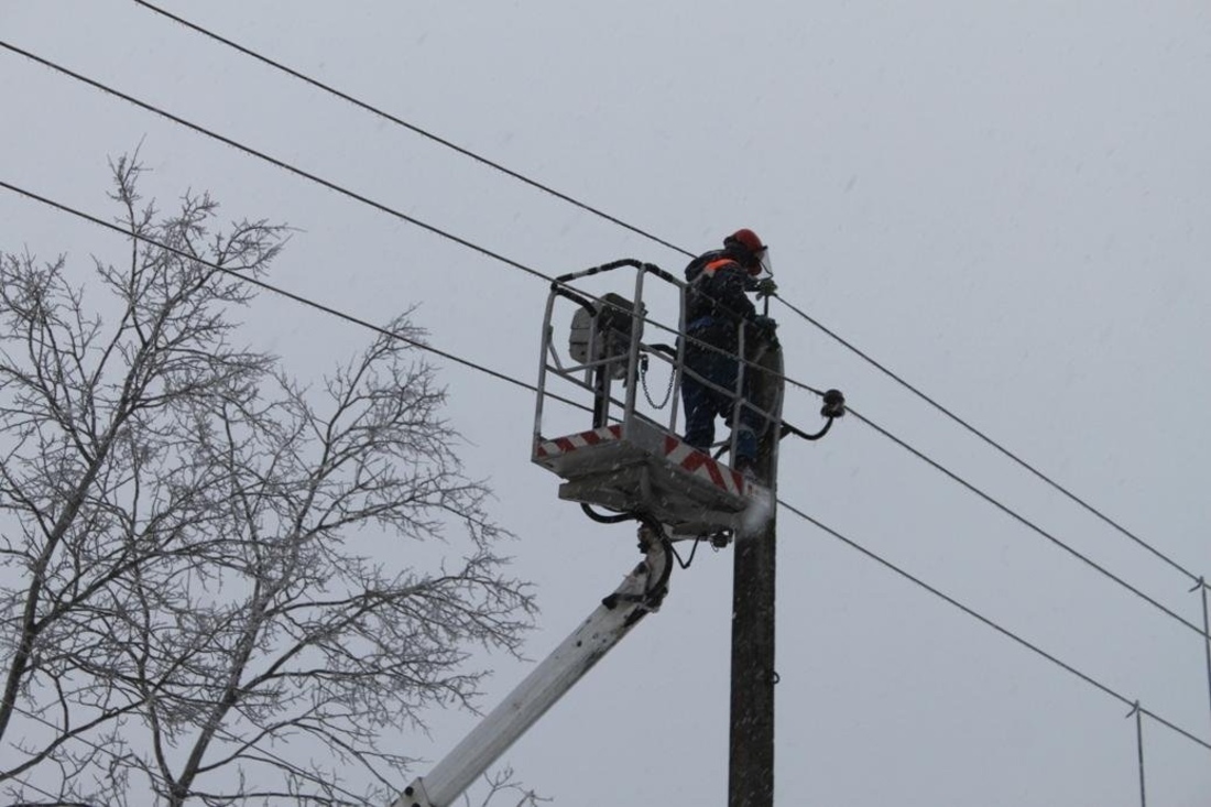 Из-за неблагоприятных погодных условий без электричества остались жители Никольского района