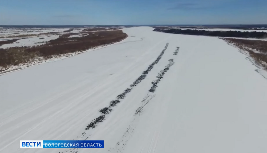Паводковая обстановка: на реки Великого Устюга вышли ледоколы