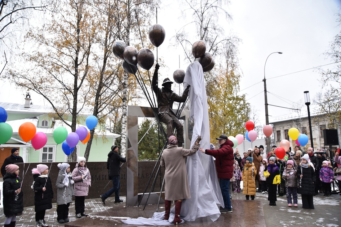 Памятник Владимиру Корбакову открыли в Вологде