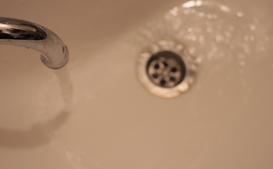 Жители Белозерского района вынуждены пользоваться некачественной питьевой водой