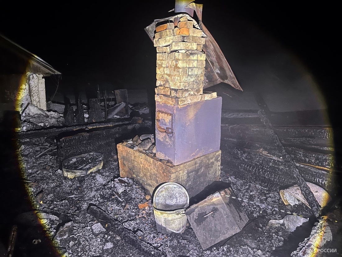 На месте сгоревшего дома под Чагодой обнаружен погибший