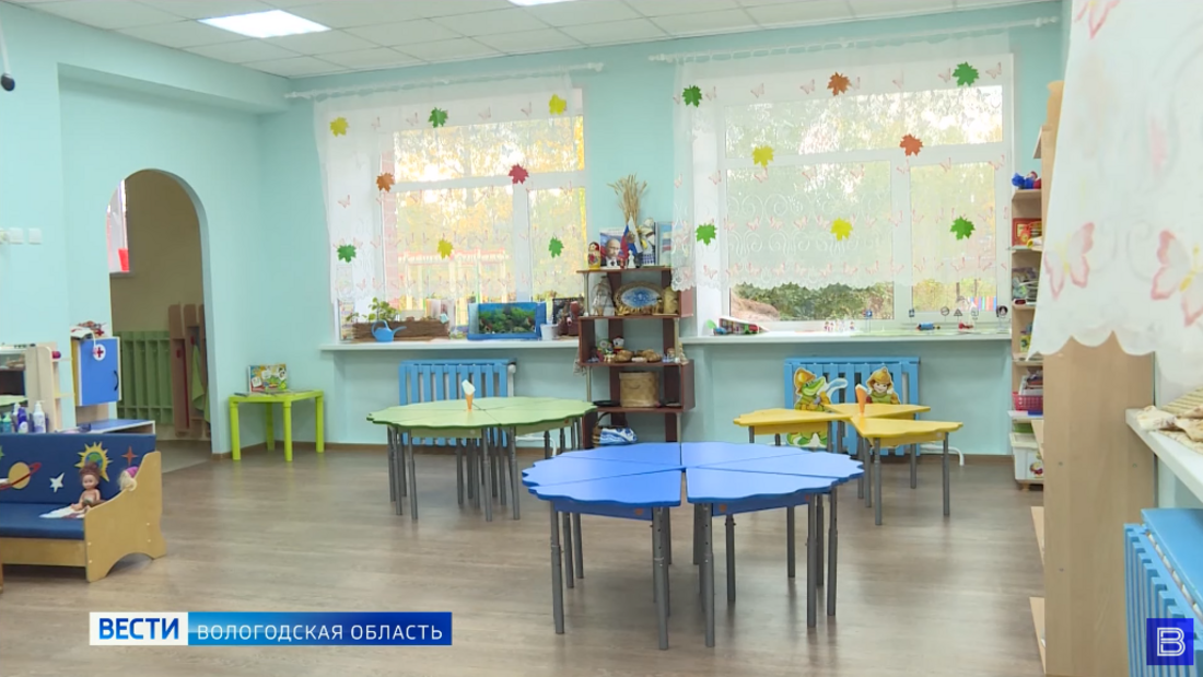 В Устюженском районе временно закрыли помещения детского сада из-за протечек и грибка