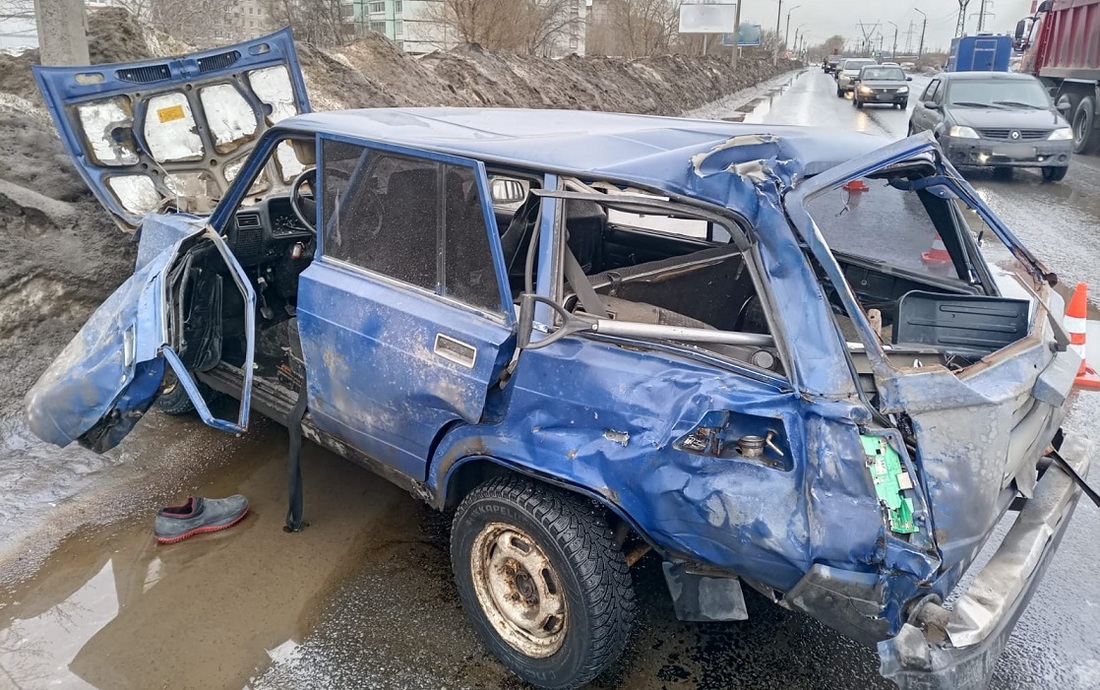 Водитель «четвёрки» скончался от травм после аварии в Череповце