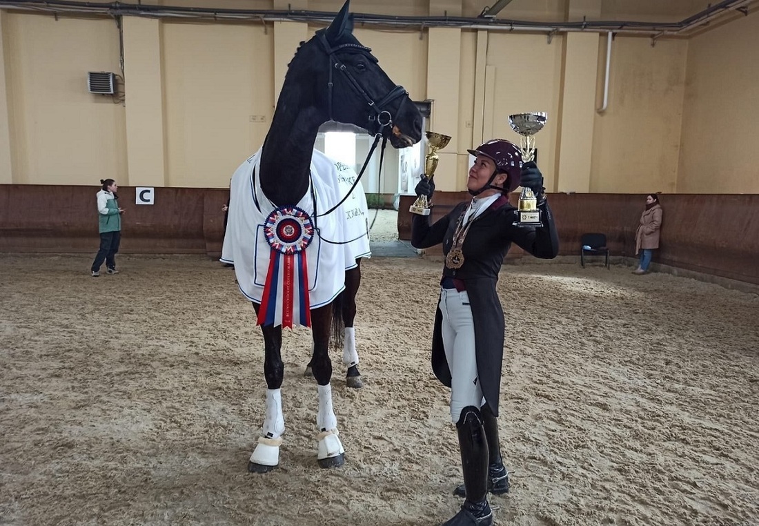 Череповчанка стала абсолютным победителем всероссийских соревнований по конному спорту