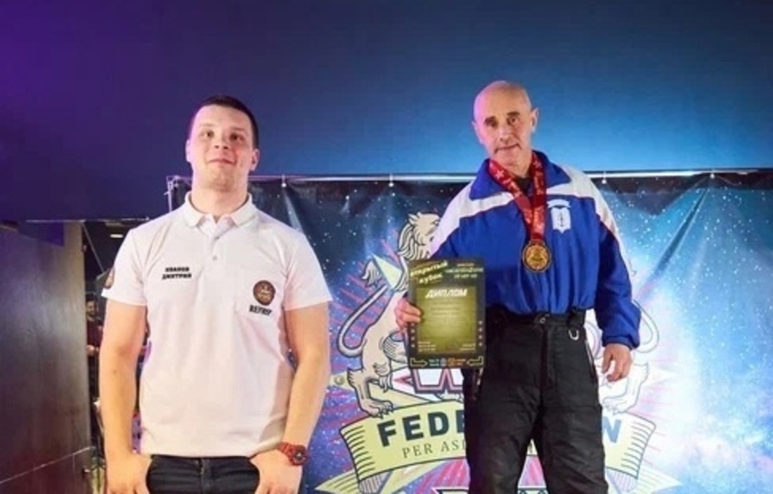 Пожилой устюжанин установил рекорд России в мастерском турнире по троеборью