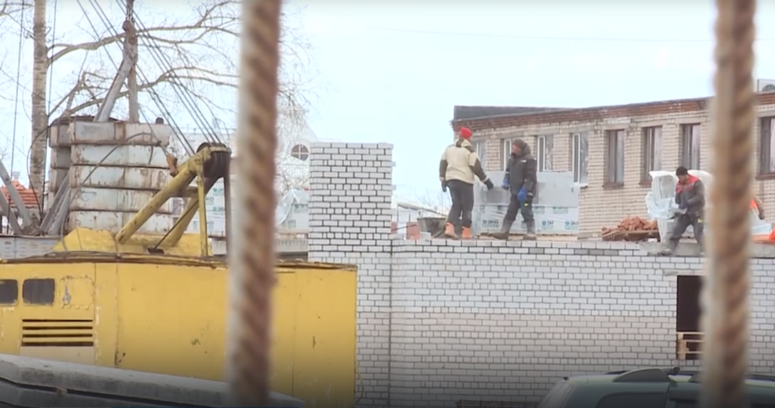 Георгий Филимонов прокомментировал вопрос проблемной стройки на улице Лаврова в Вологде
