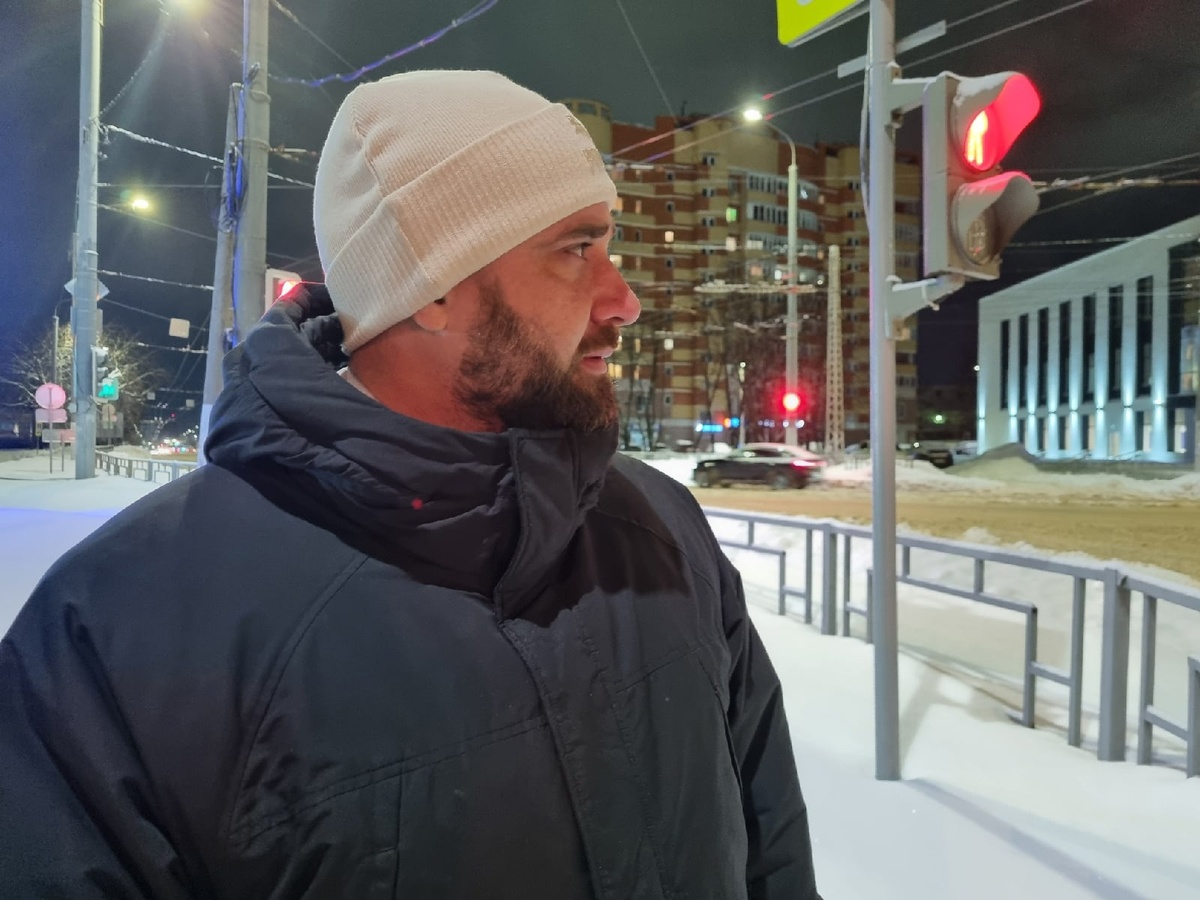Владимир Шарыпов: "Вся возможная спецтехника привлечена для расчистки улиц и вывоза снега"