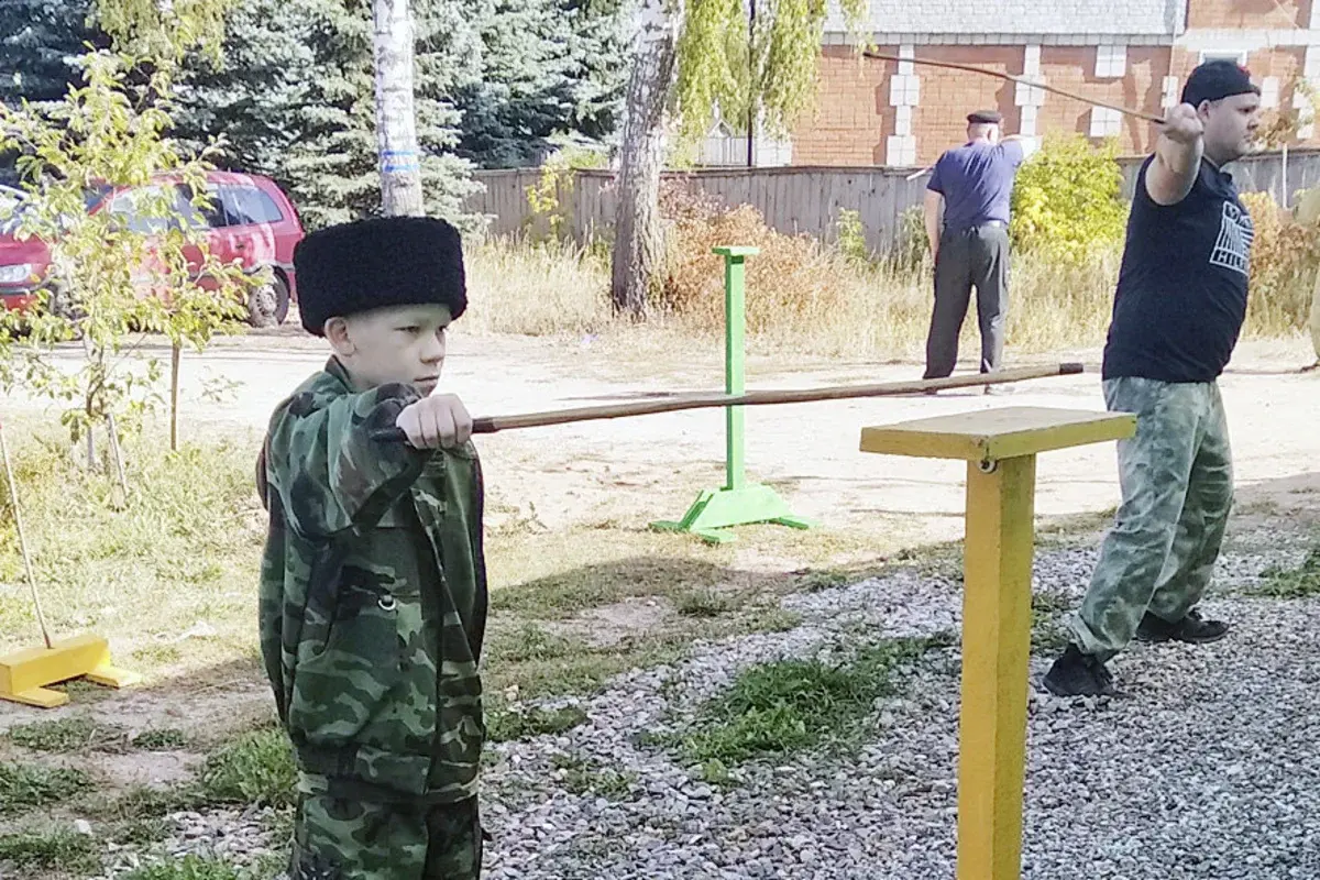 Ивановцы учатся искусству спортивной рубки шашкой